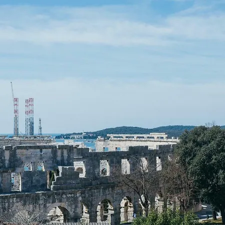 Apartament In Center *
