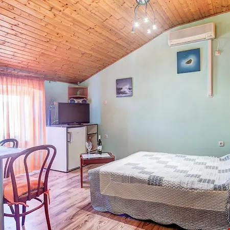 Apartment In Center
